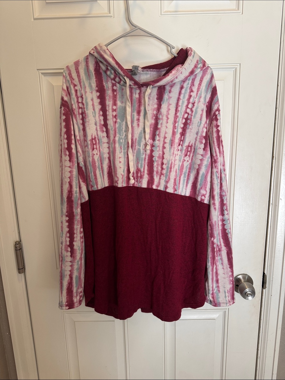 Honeyme Curvy Maroon & Pink Tie-Dye Hooded Pullover